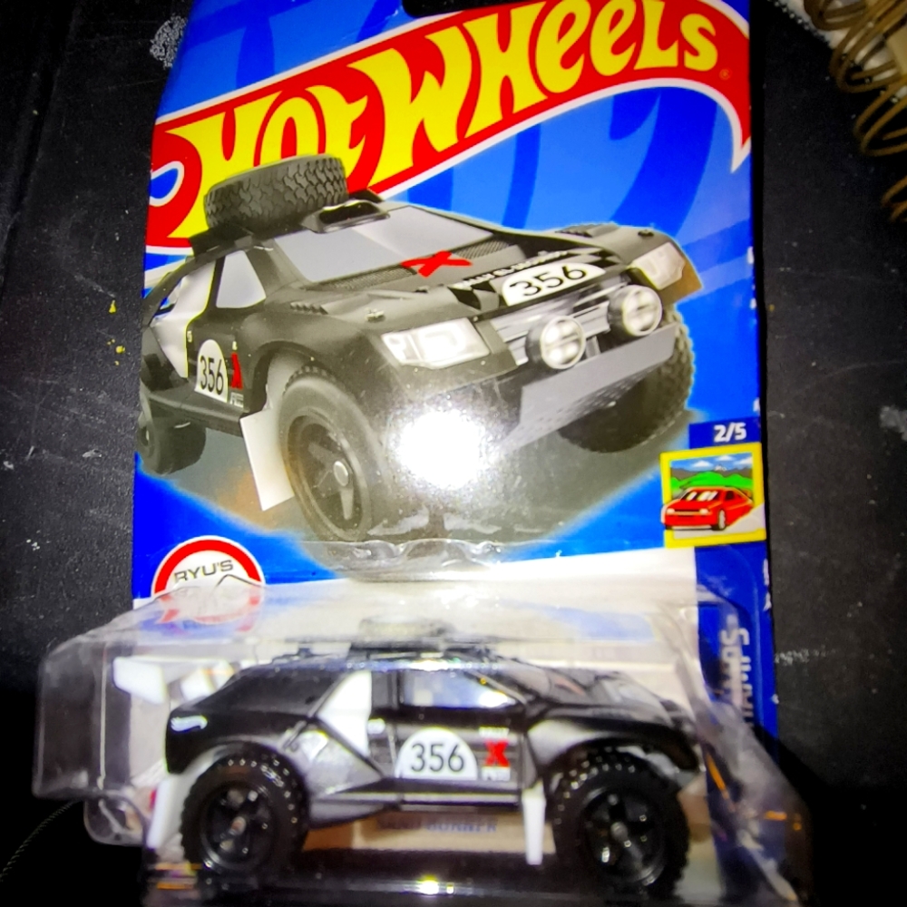 4 HOT WHEELS IN ORIGINAL PACKAGES
